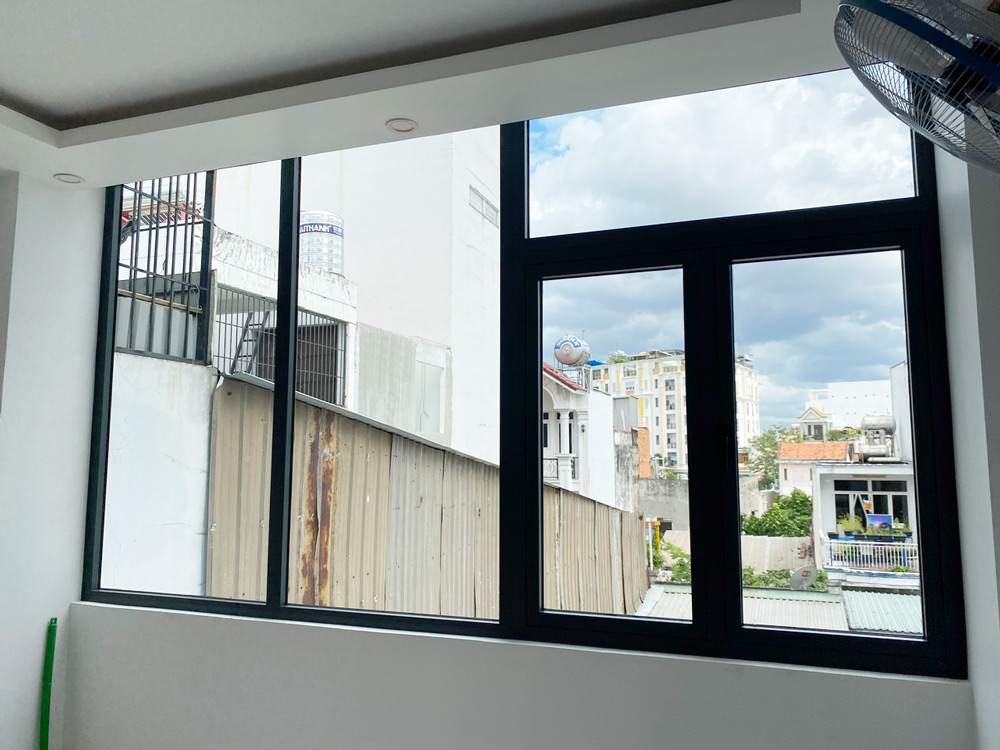 cua-so-mo-quay-nhom-xingfa-nhomkinhphuchung